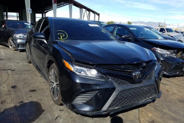 фото Toyota Camry L