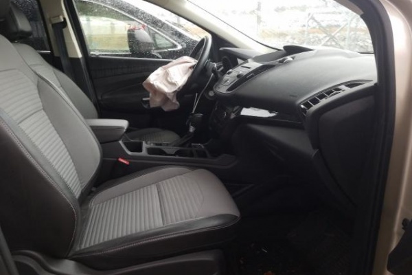 фото Ford Escape SE