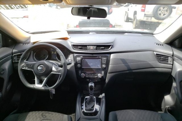 фото Nissan ROGUE S