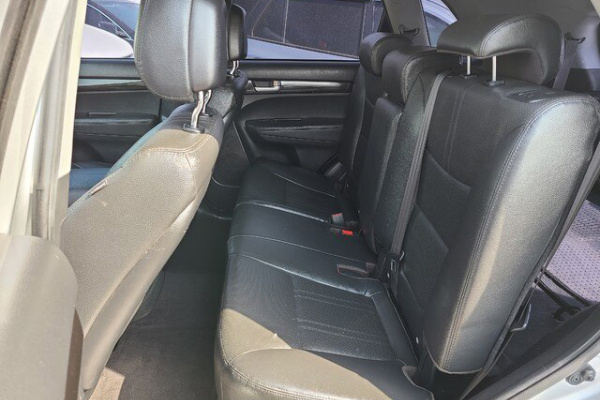 фото KIA SORENTO