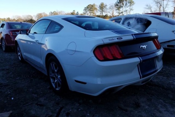 фото Ford Mustang
