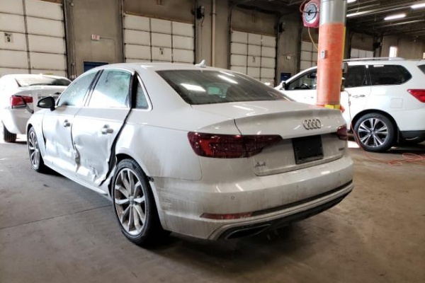 фото Audi A4 Premium Plus