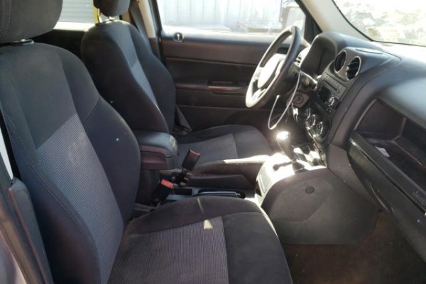 фото jeep PATRIOT SPORT