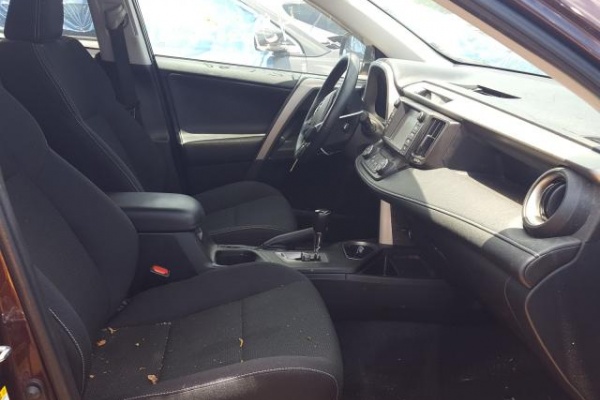 фото Toyota RAV4 XLE