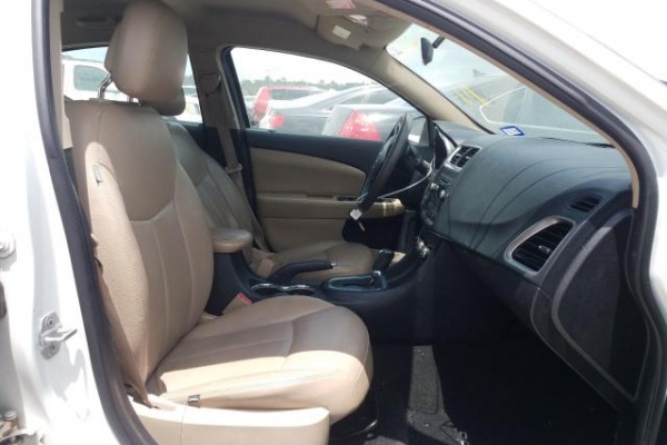 фото Dodge AVENGER SE