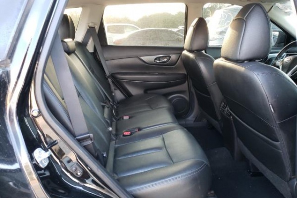 фото Nissan ROGUE S