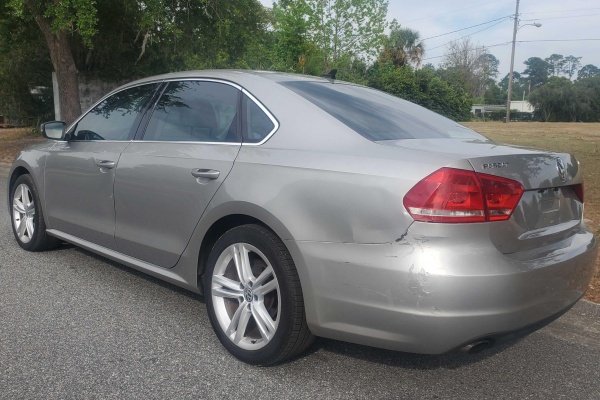 фото Volkswagen Passat SE