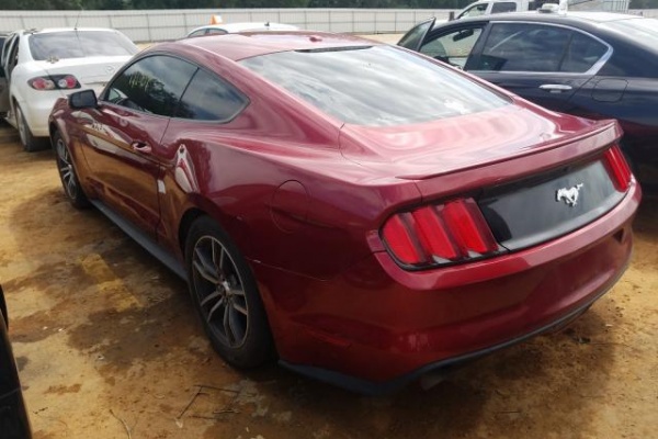 фото Ford Mustang