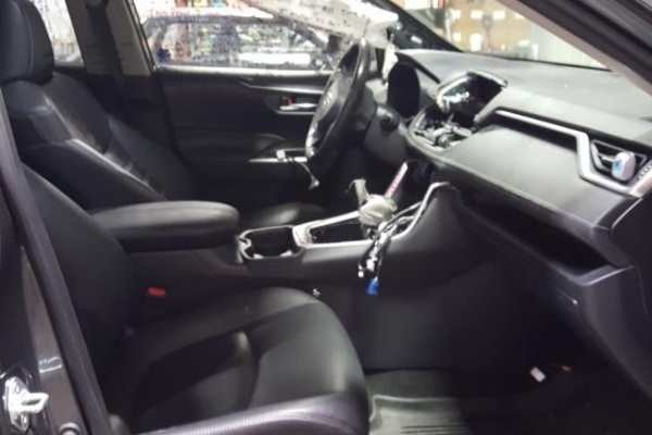 фото Toyota RAV4 XLE PREMIUM