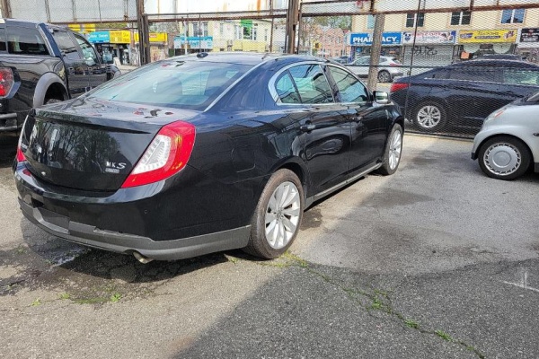 фото Lincoln MKS