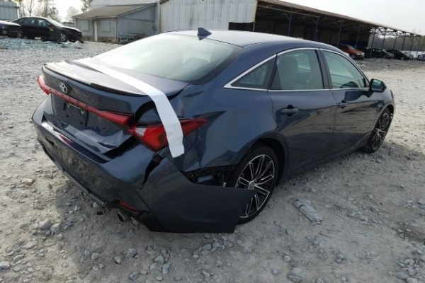 фото Toyota AVALON XLE