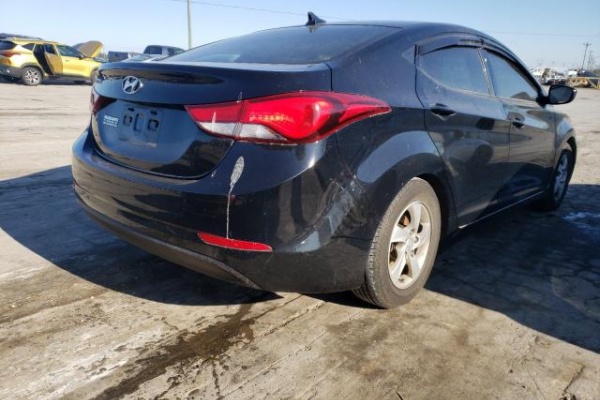 фото Hyundai Elantra SE