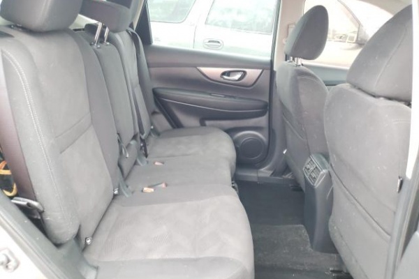 фото Nissan ROGUE S