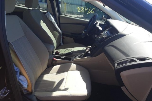 фото Ford Focus SE