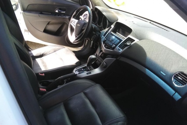 фото Chevrolet Cruze LT