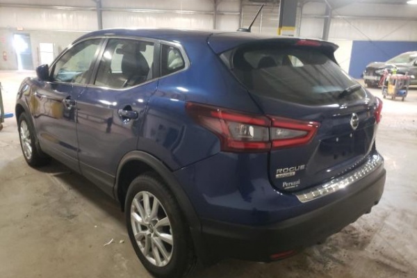 фото Nissan ROGUE SPORT S