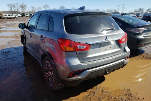фото Mitsubishi Outlander Sport