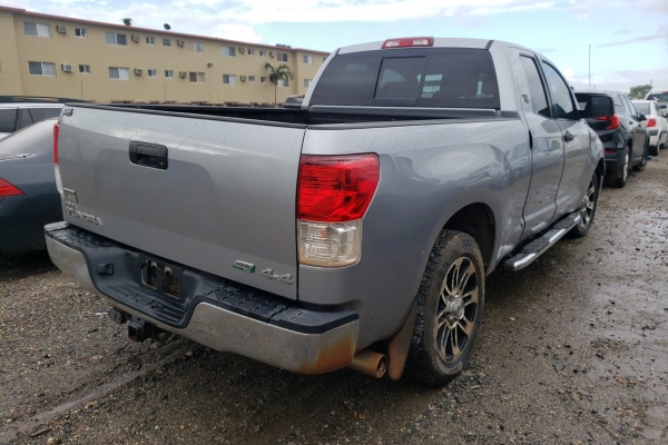 фото Toyota Tundra