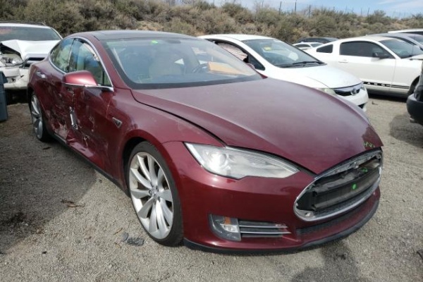 фото Tesla MODEL S