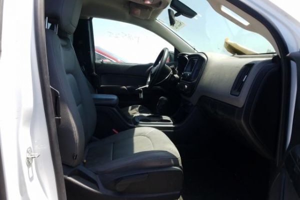 фото Chevrolet COLORADO LT