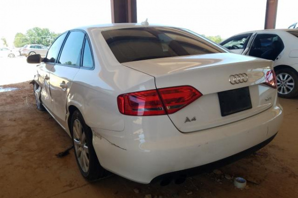 фото AUDI A4 PREMIUM