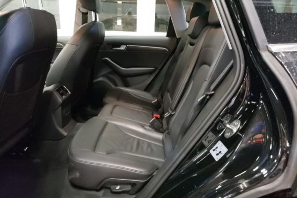 фото Audi Q5 PREMIUM