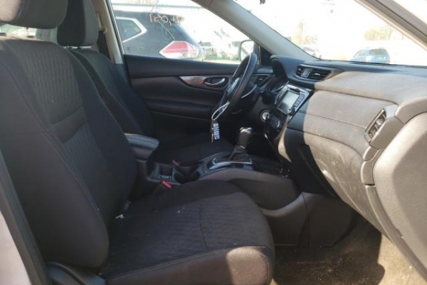 фото Nissan ROGUE S