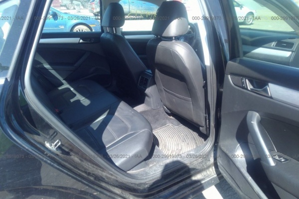 фото Volkswagen Passat SE