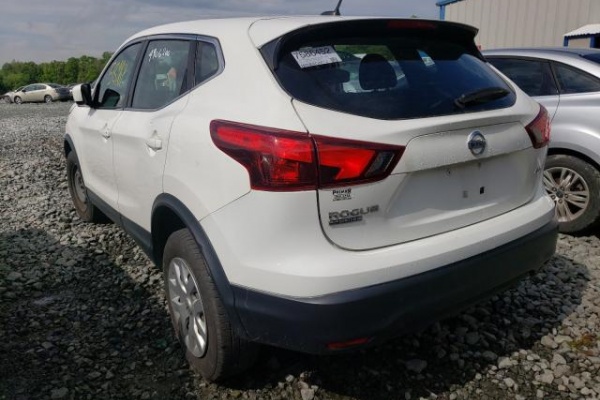 фото Nissan Rogue SPORT S