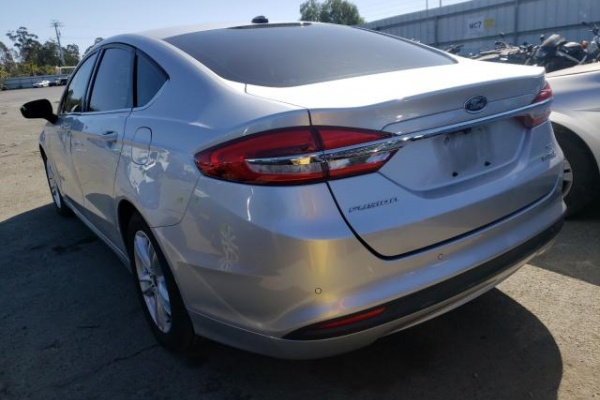 фото Ford Fusion SE HYBRID