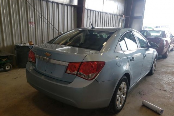 фото Chevrolet Cruze LS