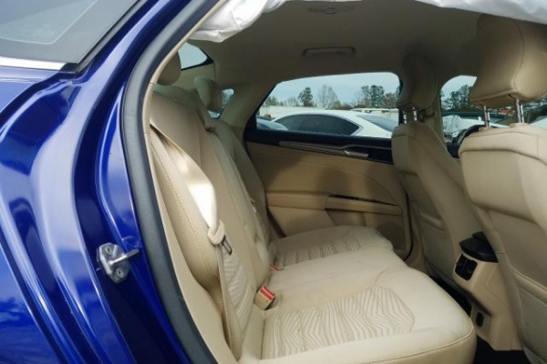 фото Ford Fusion SE