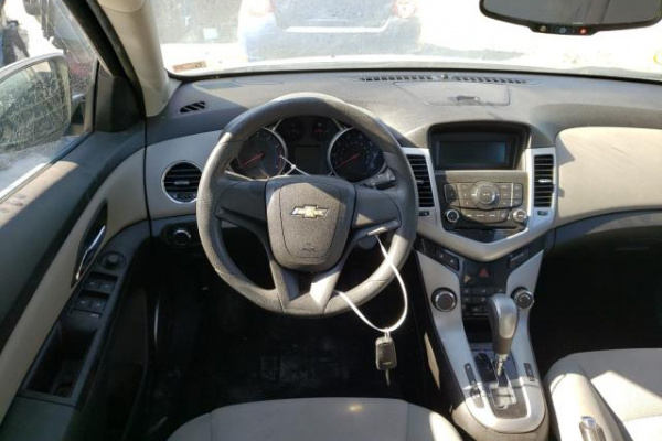 фото Chevrolet Cruze LT