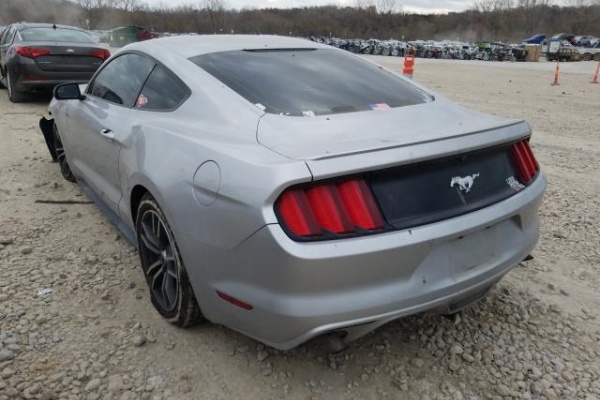 фото Ford Mustang
