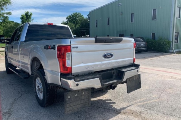 фото Ford F-150 SUPER DUTY