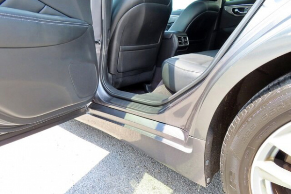 фото INFINITI Q50