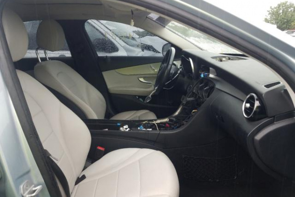 фото Mercedes-Benz C 300