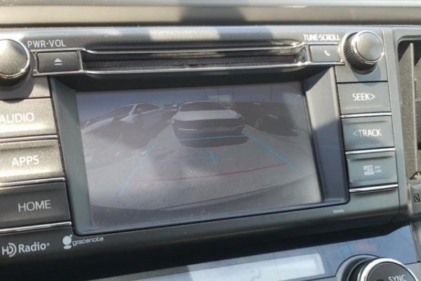 фото Toyota RAV4 XLE