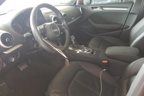 фото Audi A3 Premium