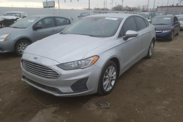фото Ford Fusion SE