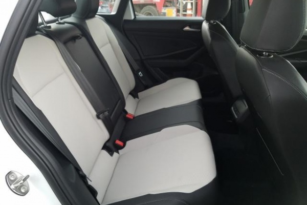 фото Volkswagen Jetta S