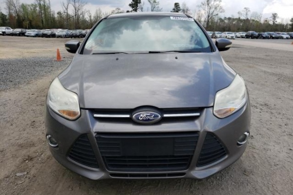 фото Ford Focus SE