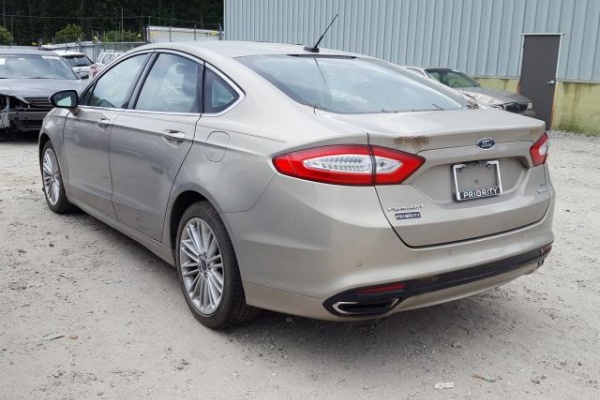 фото Ford Fusion SE