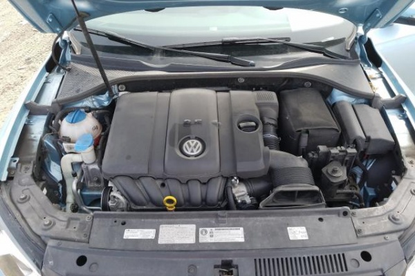 фото Volkswagen Passat SE