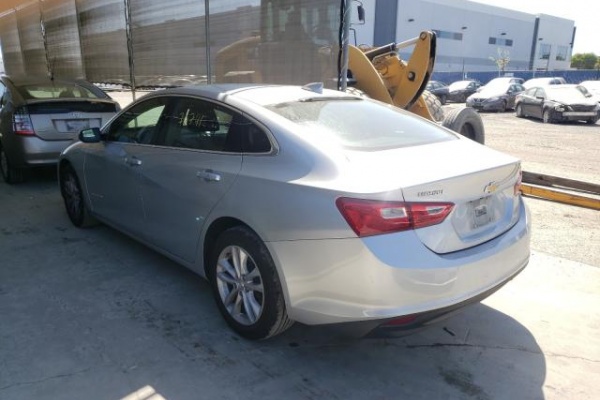 фото Chevrolet Malibu LT