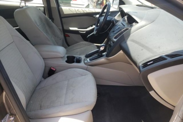 фото Ford Focus SE