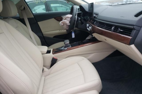 фото Audi A4 Premium