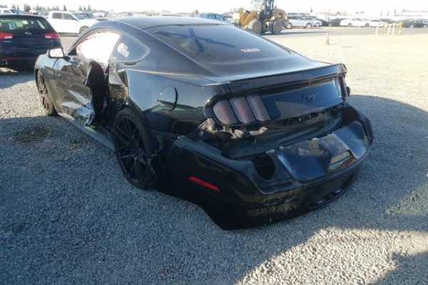 фото Ford Mustang