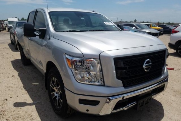 фото Nissan Titan SV