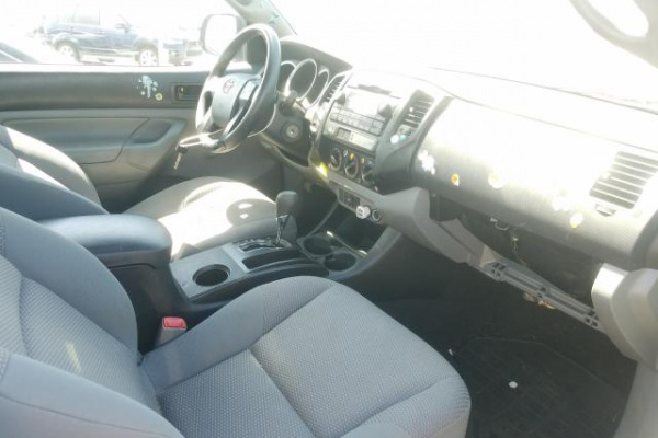 фото TOYOTA TACOMA